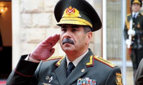 Закир Гасанов поздравил военных