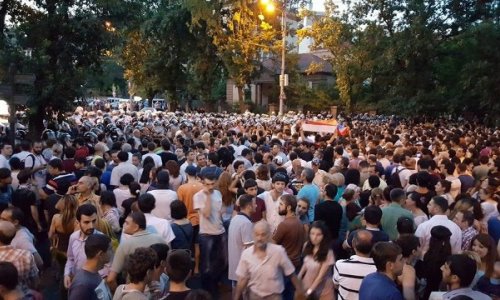 В Армении возобновляются акции протеста