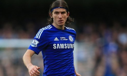 Filipe Luis: Jose Mourinho says Chelsea left-back set to leave