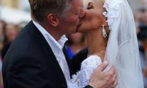 Свадебный поцелуй пресс секретаря Путина