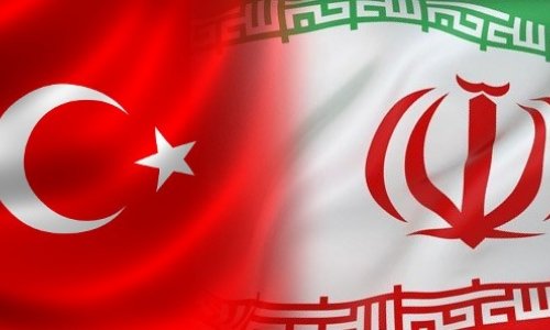 Иран закрыл границу с Турцией