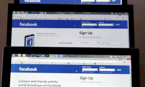 Facebook struggles to sell advertising