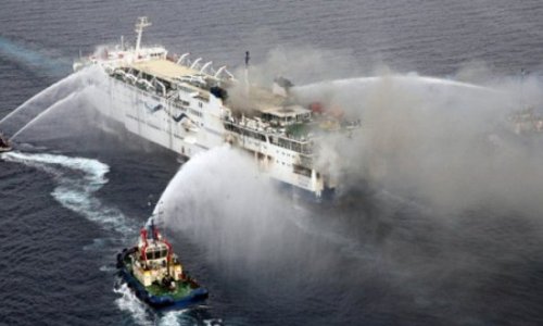 ​Filippində sərnişin gəmisi yandı