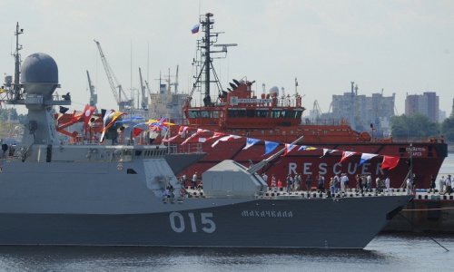 Российские военные корабли возвращаются