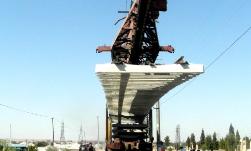 Ведутся работы на последних километрах железной дороги Баку-Хырдалан-Сумгайыт