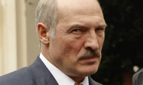 Lukaşenko: “Belarusda yalnız avaralar pis yaşayır”
