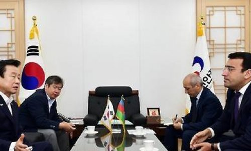 Азербайджанский посол встретился с министром