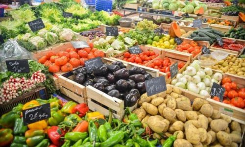 В Азербайджане снизились цены на продовольственную продукцию