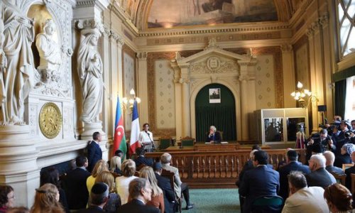 Мехрибан Алиева выступила на конференции в Париже