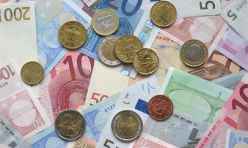 US dollar rises, euro drops in Azerbaijan