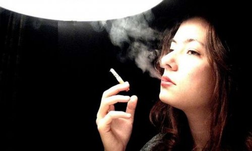 Курящие родители переходит их детям