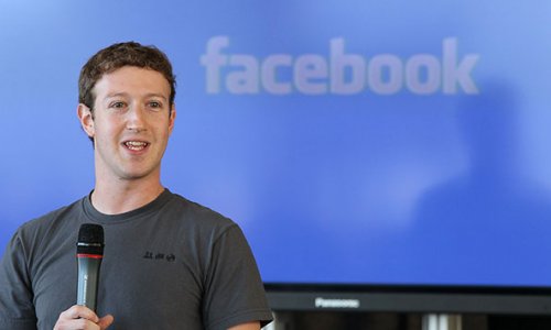 Facebook's Mark Zuckerberg pledges refugee camp internet access
