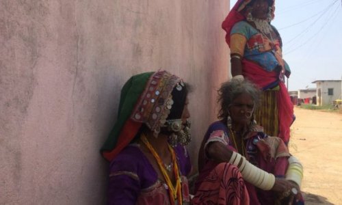 India's highway of death creates village of widows
