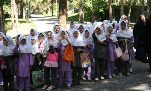 New academic year for Iran’s monolingual educational system or time for change?