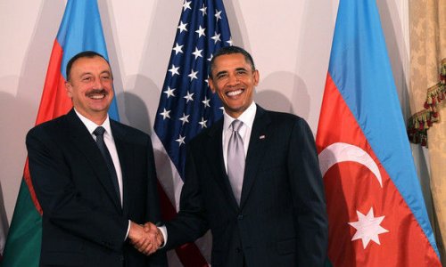 Обама поздравил Ильхама Алиева
