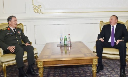 President Aliyev meets Turkish army chief in Baku