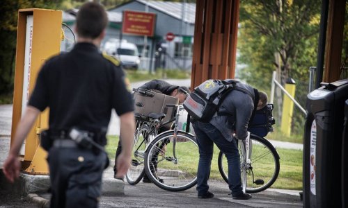 Taking the Arctic route: migrants cycle from Russia to Norway