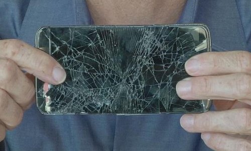 Cracked screens: the smartphone makers’ challenge