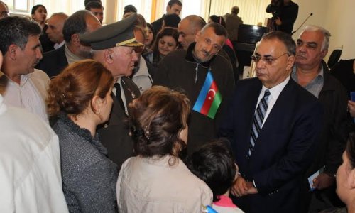 Асим Моллазаде встретился избирателями