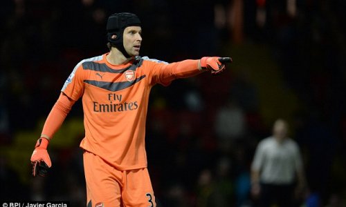 Arsenal goalkeeper Petr Cech hoping strong domestic run