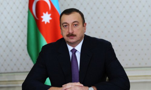 Ильхам Алиев выразил соболезнования Олланду