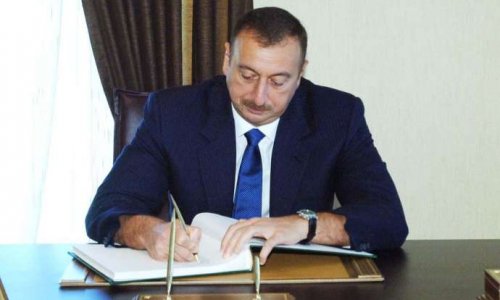 Президент Азербайджана поздравил чешского коллегу