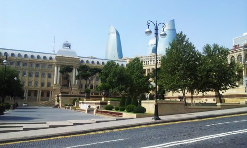 Парки Баку: парк Музея искусств Азербайджана – ФОТОРЕПОРТАЖ