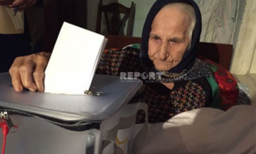 Azərbaycanda 126 yaşlı seçici səsvermədə iştirak etdi - FOTO