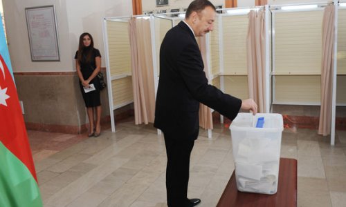 Ильхам Алиев проголосовал на выборах