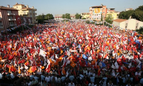 Triumphant AK party cracks down on Turkish critics as media purge widens