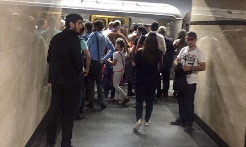 Bakı metrosunda sərnişin öldü - YENİLƏNİB