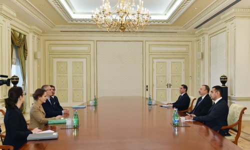 Ильхам Алиев принял французскую делегацию