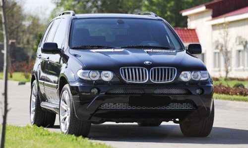 Bakıda BMW X5 cəmi 9500 manata satıldı