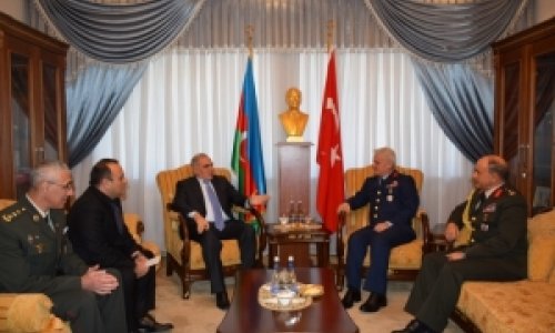 Министр встретился с турецким генералом