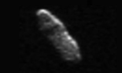 Гигантский астероид летит к Земле