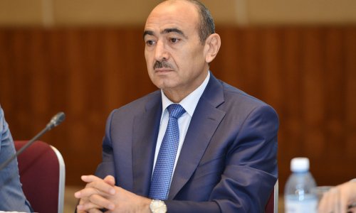 Əli Həsənov: “Heç kəsin bizə göstəriş verməyə haqqı yoxdur”