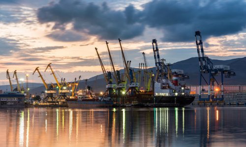 SOCAR Rusiya limanından neft ixracını kəskin artırdı