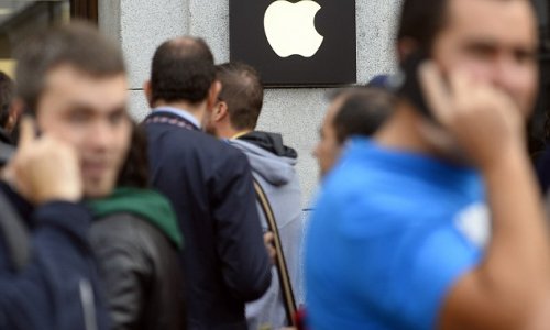 Apple buys artificial intelligence firm that can read EMOTIONS from looking at a person's face