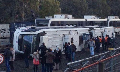 ​Türkiyədə metroda vaqon aşıb, yaralananlar var