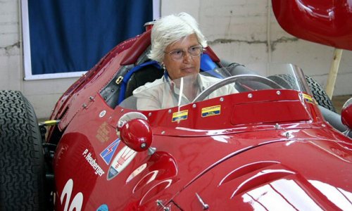 Formula 1-in ilk qadın pilotu vəfat etdi