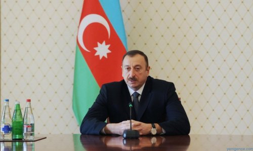 Azərbaycan prezidenti: “Manatı əvvəlki səviyyədə saxlamaq qeyri-mümkün idi”