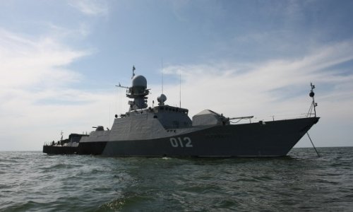 Российские боевые корабли идут в Баку