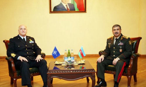 Министр встретился с генералом НАТО