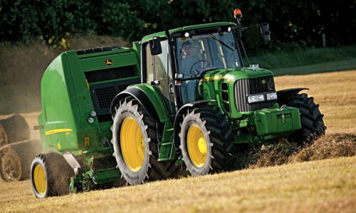 Азербайджан выпустил 144 трактора