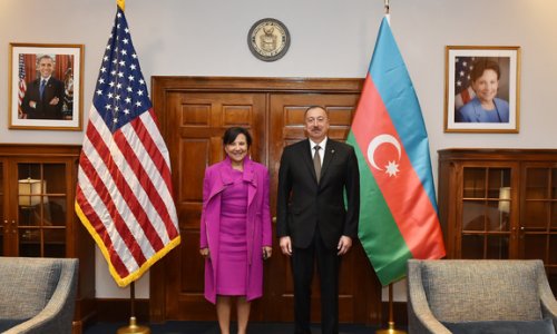 Azeri leader, US secretary of commerce discuss cooperation in various fields