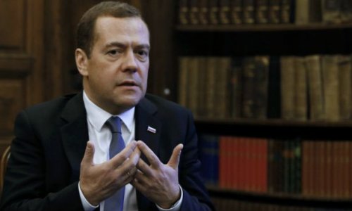 Медведев: поставки оружия Еревану и Баку неизбежны