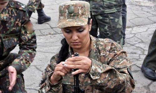 Армения мобилизует женщин