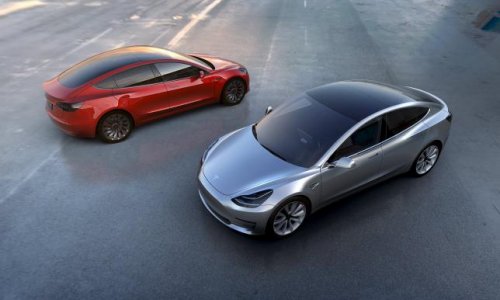 Tesla puts pedal to the metal, 500,000 cars planned in 2018