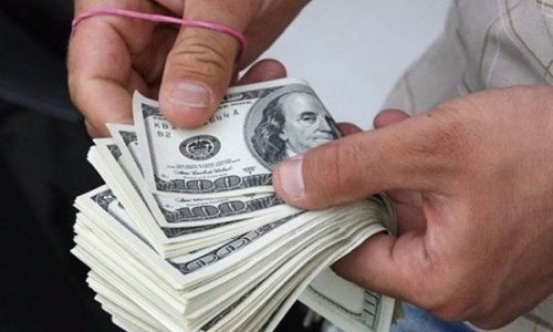 Azərbaycan əhalisi yenidən nağd dollar alışını artırıb