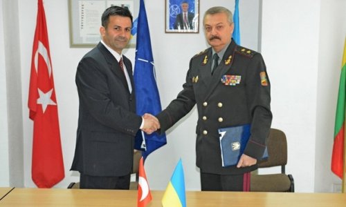 Ukrayna və Türkiyə arasında hərbi əməkdaşlıq planı imzalandı